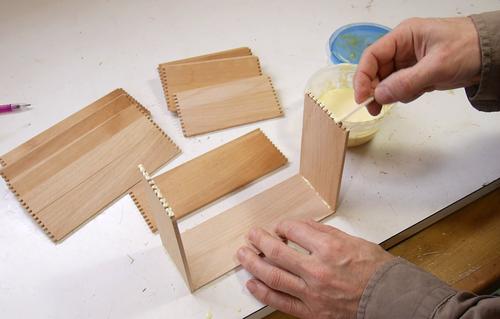 Making small box-joined boxes