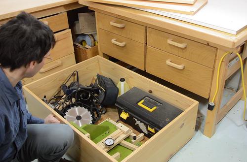 Under-bed drawer on wheels