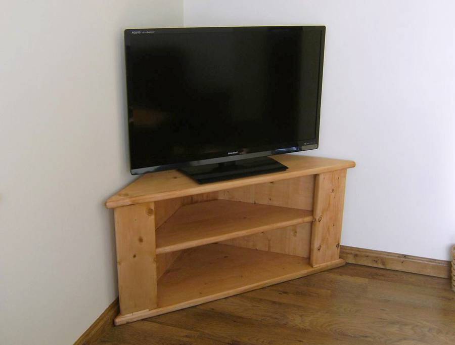 Andy Nagel's corner TV stand