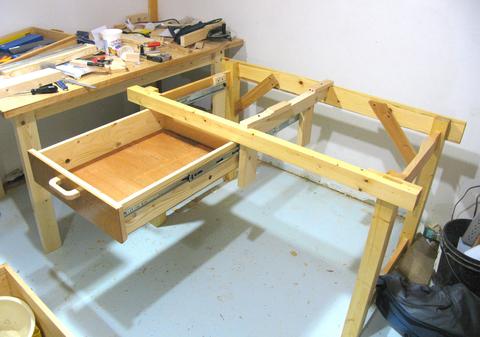 Open bottomed workbench